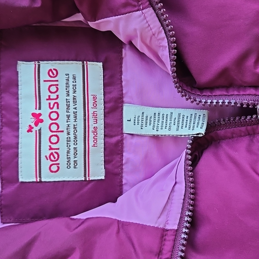Vintage Aeropostale Burgundy Down Puffer Vest CUTE!! - Picture 4 of 7